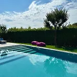 Mealba Hotel