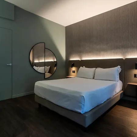 Mealba & Pool سارونّو