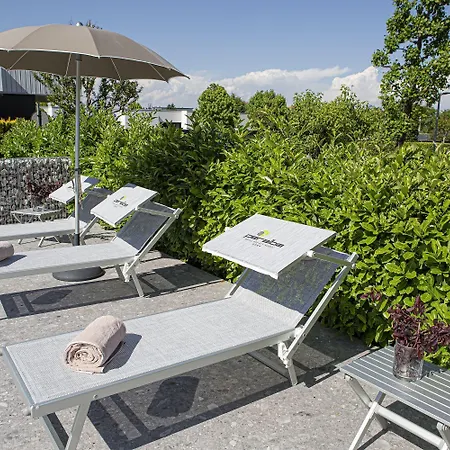 فندق Mealba & Pool 4*