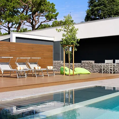 Hotel Mealba Suite & Pool 4* Saronno