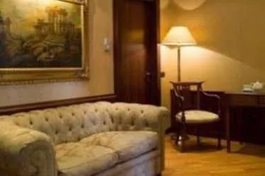 Hotel Mealba Suite & Pool 4*