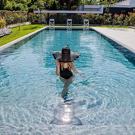 Hotel Mealba Suite & Pool Hotell