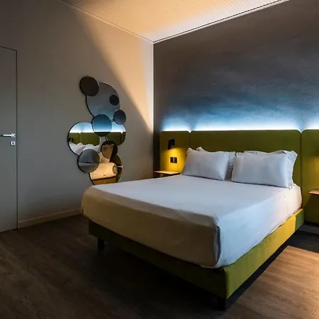 Hotel Mealba Suite & Pool Saronno