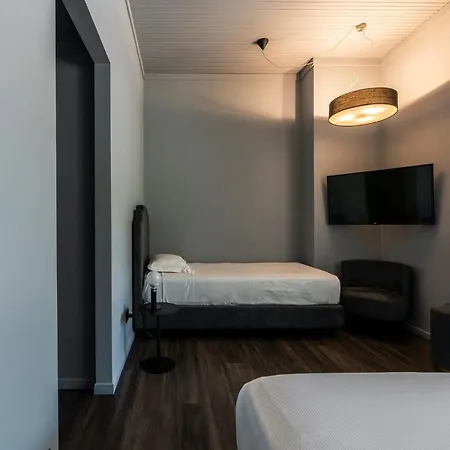 Hotel Mealba Suite & Pool 4*